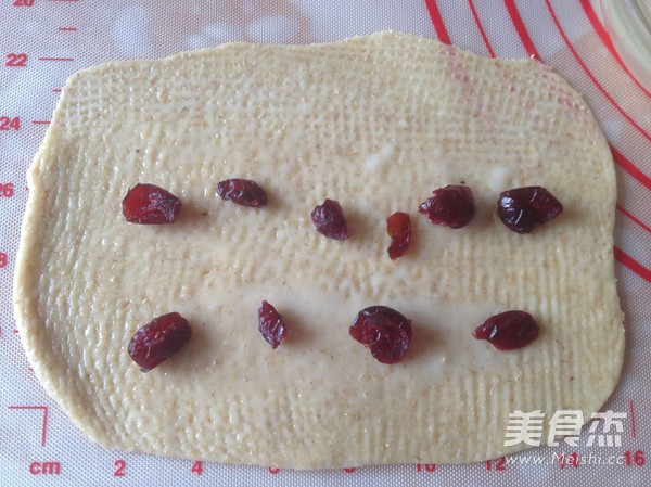 Whole Wheat Cranberry Buns recipe