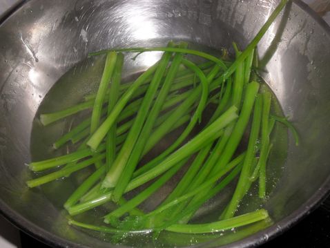 Celery Mixed with Soybeans and Peanuts recipe