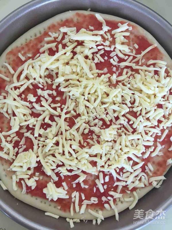 Apple Pizza with Tomato Sauce (homemade Tomato Sauce) recipe