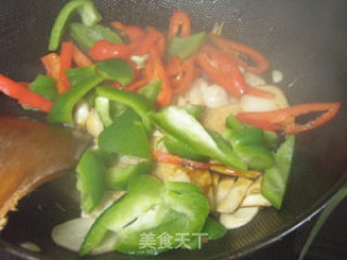 Stir-fried Double Mushroom with Colored Pepper and Oyster Sauce recipe