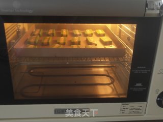 Matcha Two-color Almond Cookies recipe