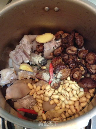 Mushroom Trotter Soup recipe