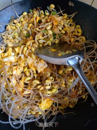 Soy Bean Sprouts New Way to Eat Bean Sprouts---this is Not Only Easy But Also Super Easy to Eat recipe