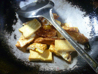 Fried Tofu and Roasted Lotus Leaf Egg recipe