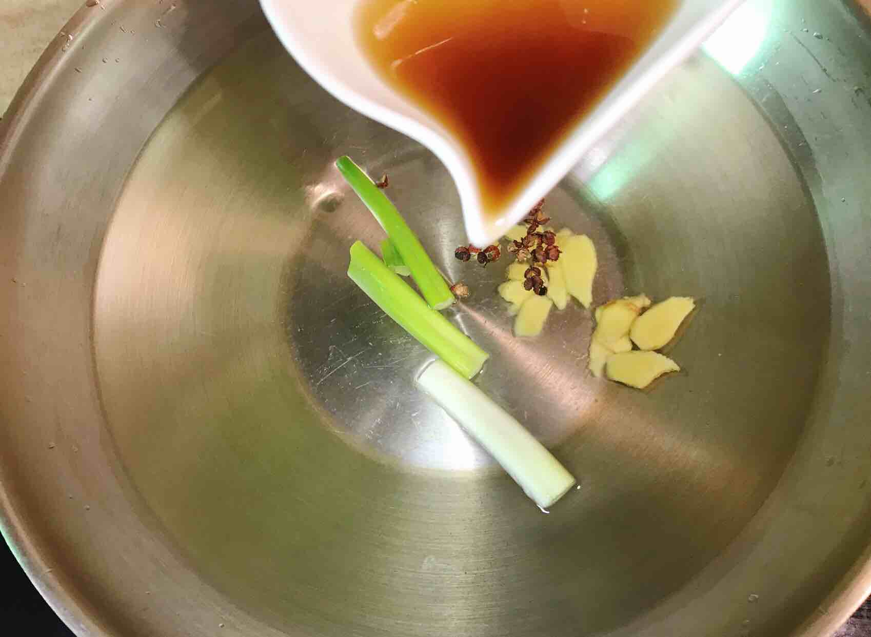 Stewed Radish with Oxtail Bones recipe