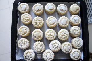 Suzi Stuffed Mooncakes recipe