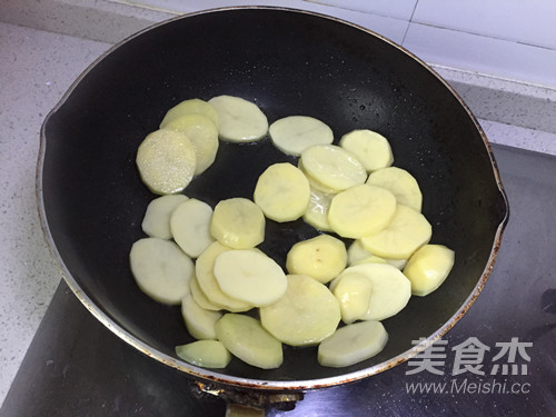 Fried Shrimp with Potatoes recipe