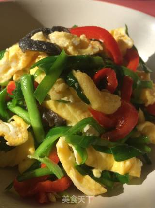 National Cuisine~~~ Scrambled Eggs with Chives recipe