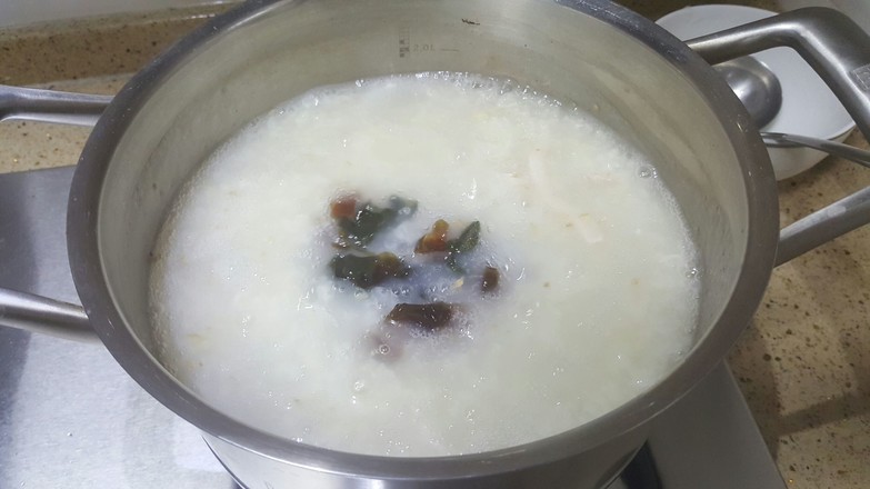 Congee with Preserved Egg and Lean Meat recipe