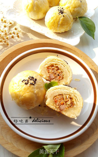 Su-style Mustard and Fresh Meat Mooncakes recipe