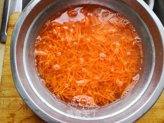 Scrambled Eggs with Salted Carrots recipe