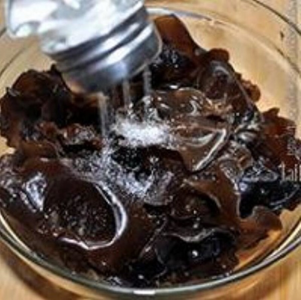 Weight Loss and Detoxification: Black Fungus with Vinegar Pepper recipe
