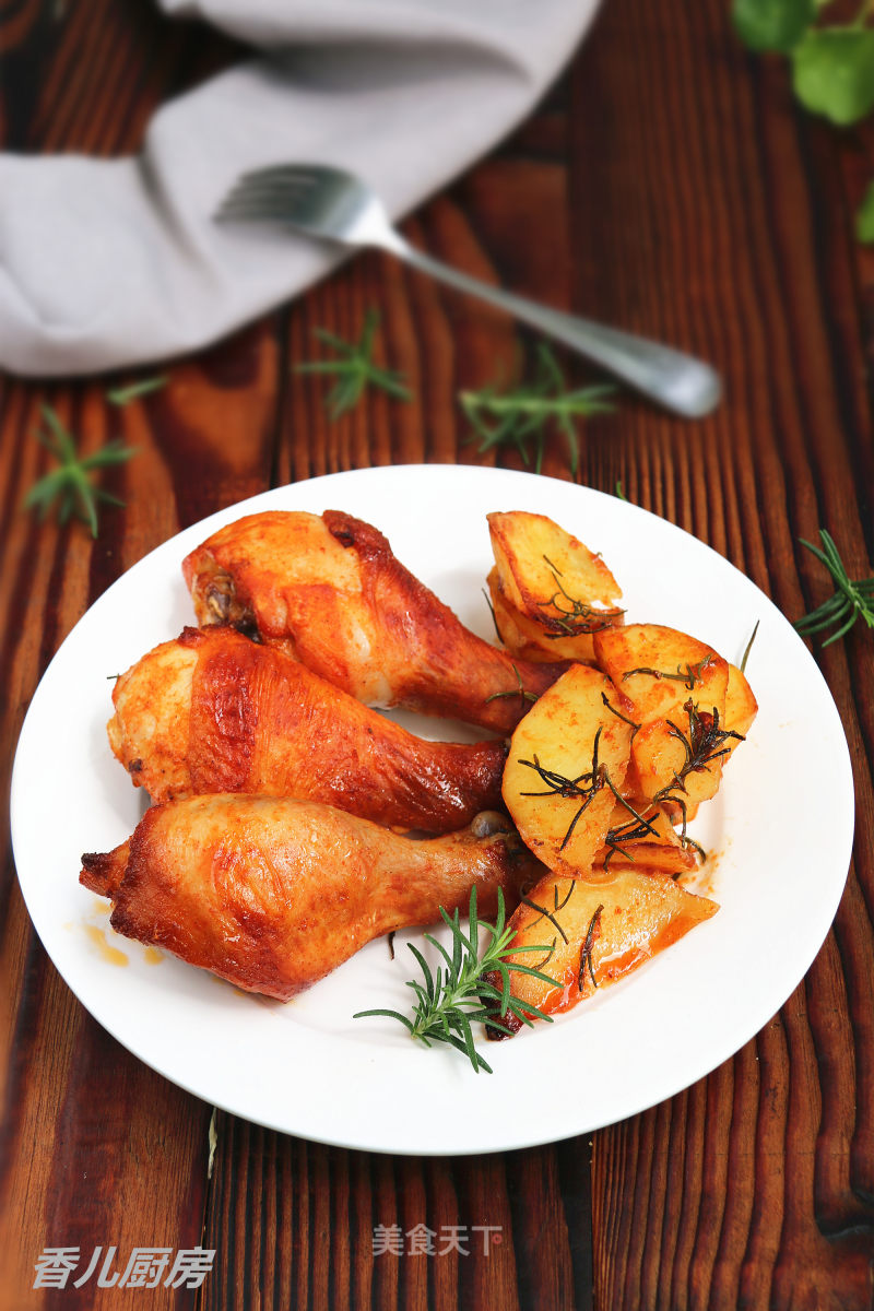 #四sessional Bake Competition and is Love to Eat Festival#roasted Chicken Drumsticks with Rosemary and Potatoes recipe