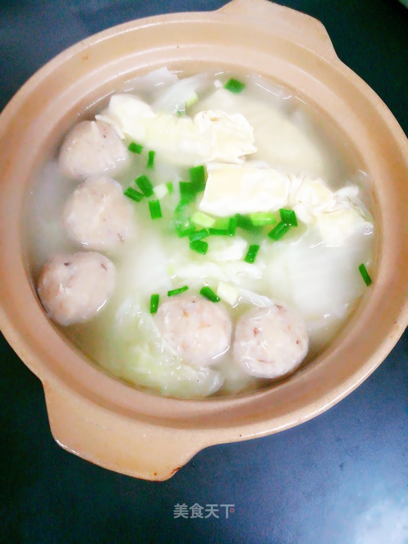 Chinese Cabbage Balls and White Leaf Soup