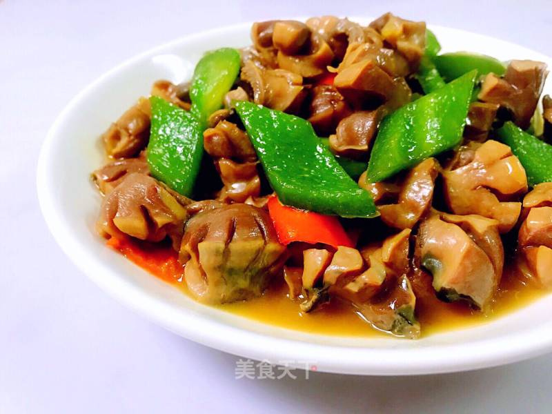 Stir-fried Green Peppers with Chicken Gizzards recipe