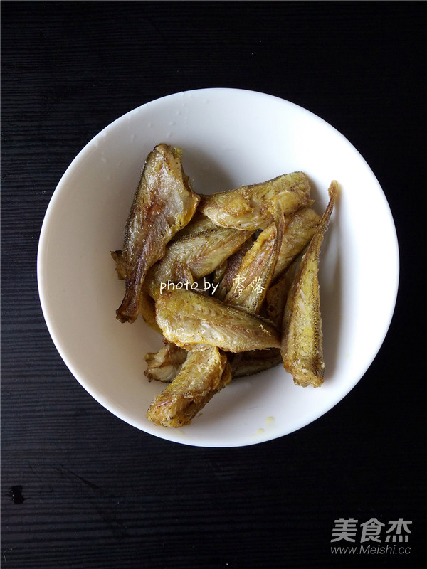 Hot and Sour Small Yellow Croaker recipe