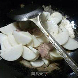 Stir-fried Radish with Lean Pork recipe