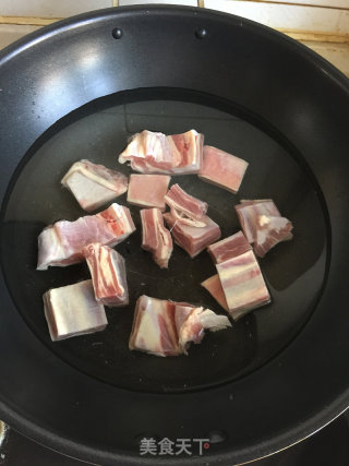 Lamb Chops and Carrot Pot recipe