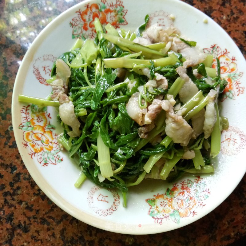 Stir-fried Water Spinach recipe