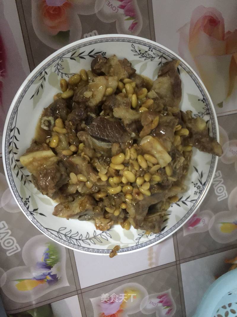 Braised Pork Ribs with Soy Beans recipe