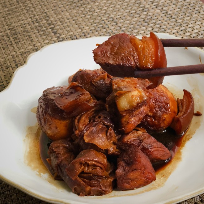 Xiaola Jiazhifang Braised Pork | Two Bowls of Rice with Sauce recipe