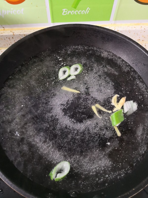 Oyster, Locust and Radish Tofu Soup recipe