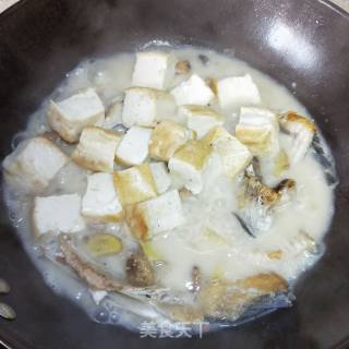 Fish Head Stewed Tofu recipe