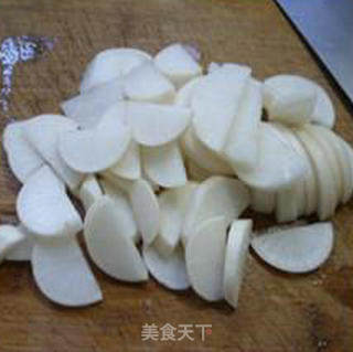 Stir-fried Radish with Spicy Sausage recipe