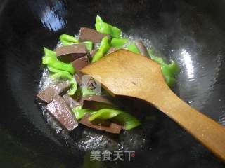 Stir-fried Goose Blood with Hot Pepper recipe