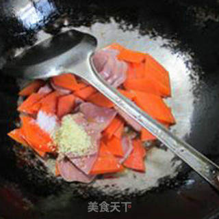 Stir-fried Pork Tongue with Carrots recipe