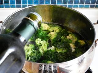 Broccoli in Oyster Sauce recipe