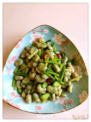Stir-fried Broad Beans with Garlic Moss recipe