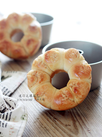 Mini Garland Bread recipe