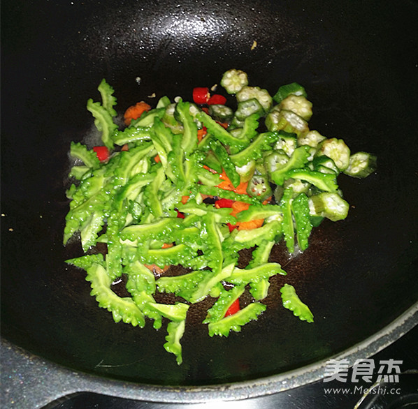 Bitter Gourd and Egg Fried Red Okra recipe