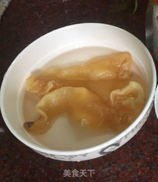 Stewed Flower Maw with Rock Sugar and Red Dates recipe