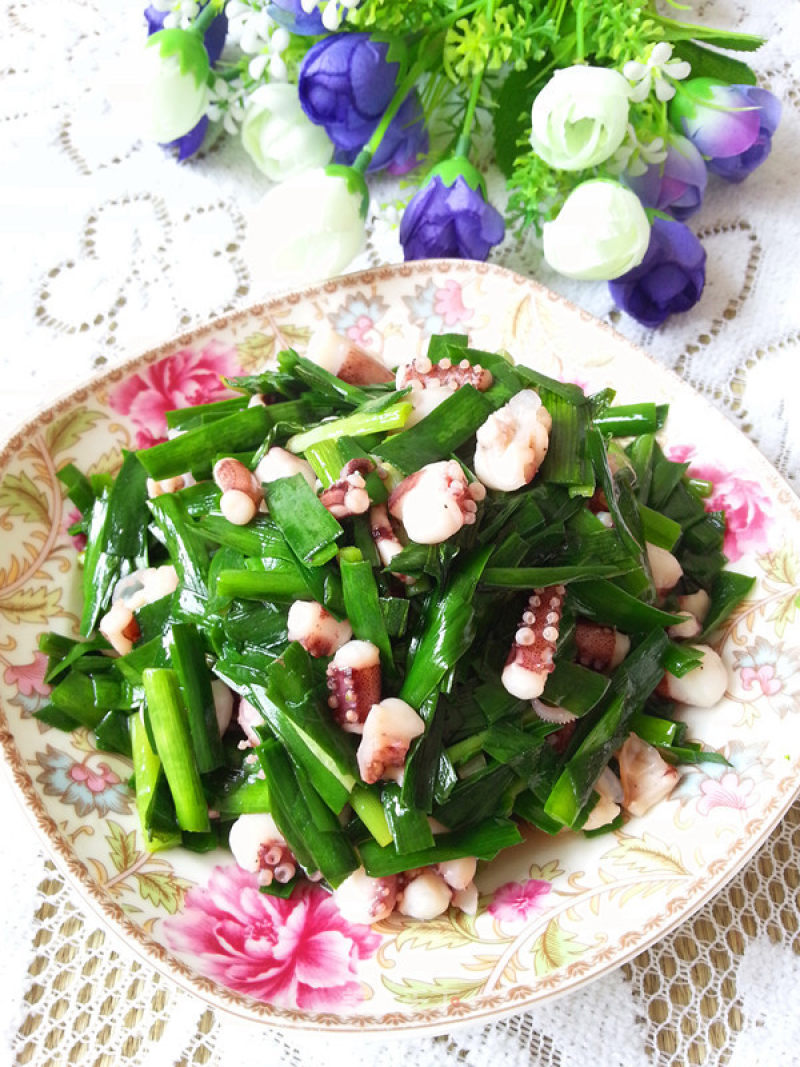 Fried Squid with Chives recipe