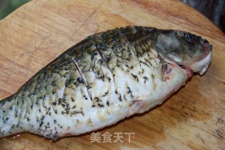 A Good Nourishing Product for Postpartum Mothers-crucian Carp, Peanut and Papaya Soup recipe