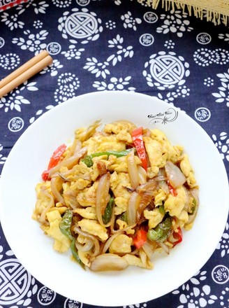Scrambled Eggs with Onions recipe