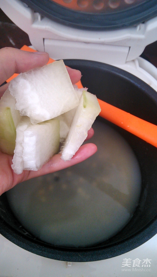 White Soup with Shrimp Skin and Winter Melon recipe