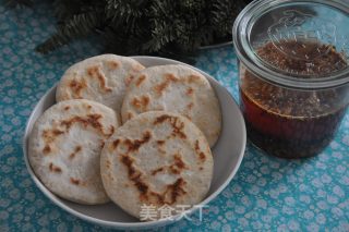 Dongbu – Homemade Baijibun with Lamb Soup and Chili Oil recipe