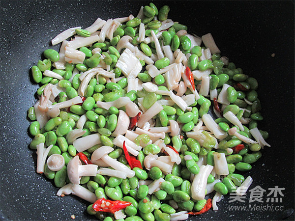 Stir-fried Edamame with Seafood, Mushroom and Oyster Sauce recipe