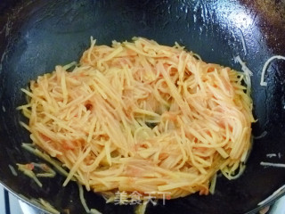 [yiru's Private Room Fast Hand Fried] I Want to Eat After Eating---tomato and Potato Shreds recipe