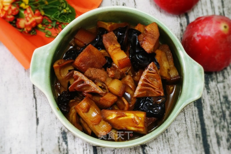 Spring Bamboo Shoots Pork Belly recipe