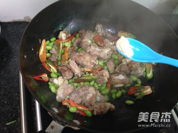 Braised Pork Ribs with Green Beans recipe