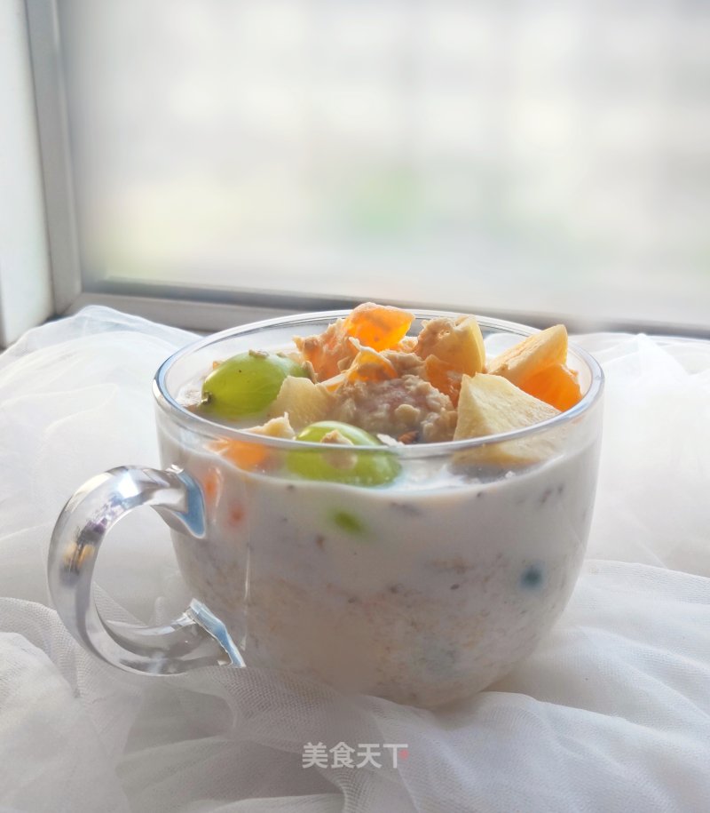 A Nutritious and Healthy Breakfast that Xiaobai Can Easily Get | A Light Breakfast Essential for Weight Loss ~ Oatmeal Fruit Porridge