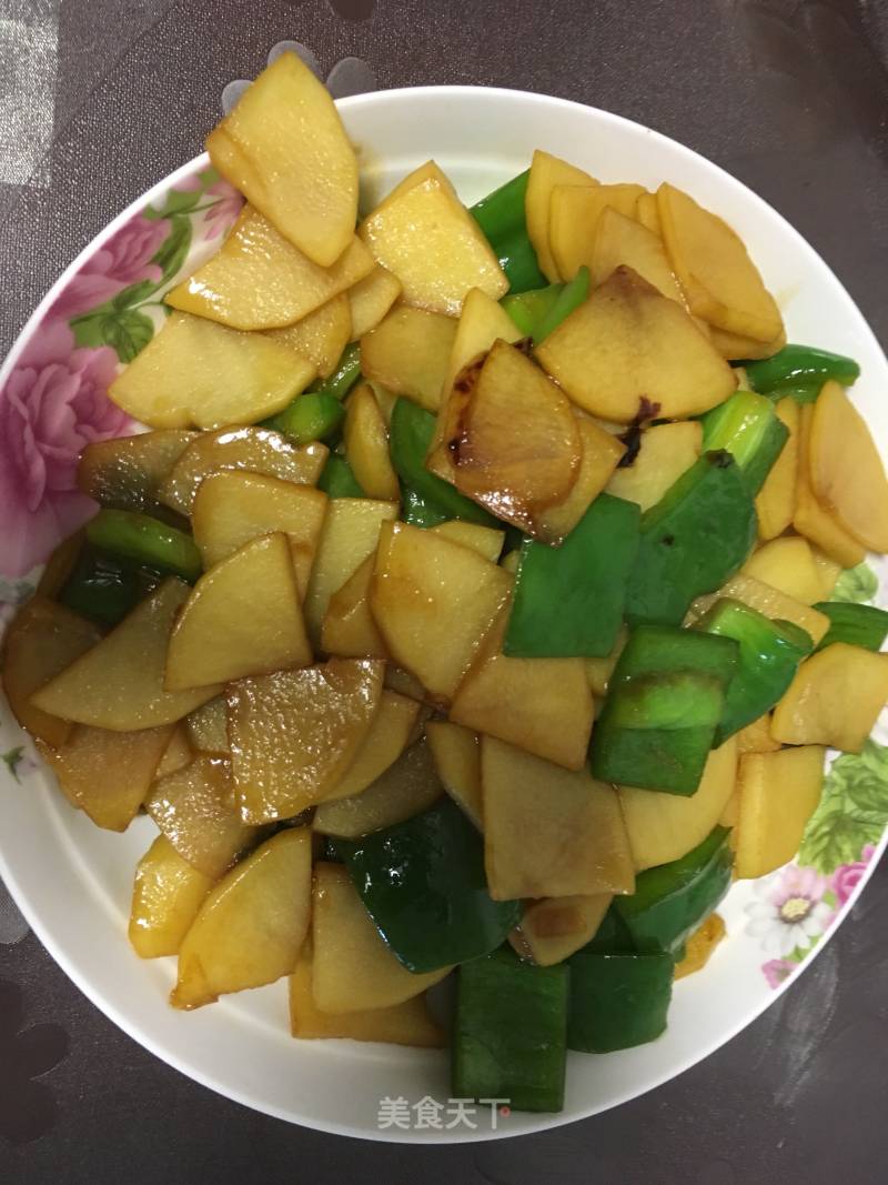 Stir-fried Potato Shreds with Bell Pepper recipe