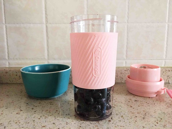 Eye Care Blueberry Milkshake recipe