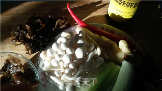 Stir-fried White Mushrooms with Fungus and Green Onions recipe