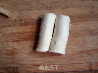 Sweet Toast Banana Roll recipe