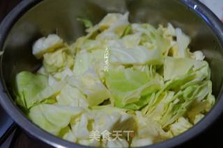 Stir-fried Kale with Black Pepper Beef Sausage recipe